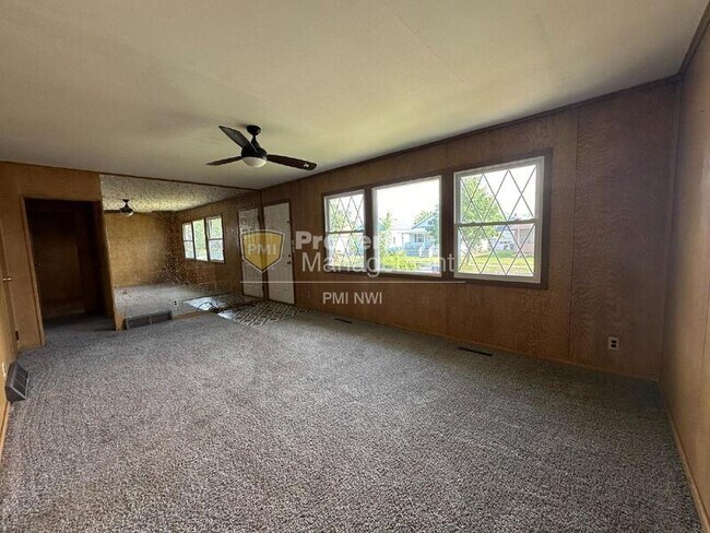 Building Photo - 510 Tremont St