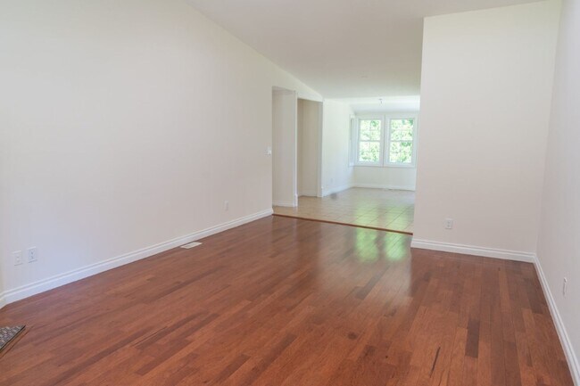 Foto del edificio - 3bd/1.75ba Sammamish House