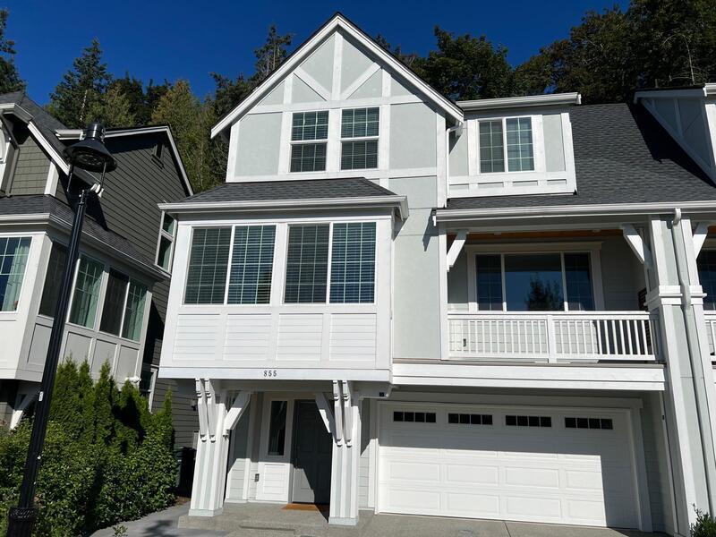 Foto principal - 855 224th Ave NE