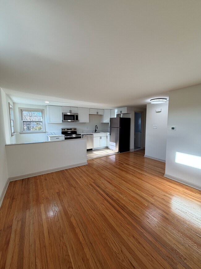 Foto del edificio - 15 Remington Ave