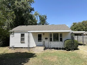 Building Photo - 1140 W Hendrix St