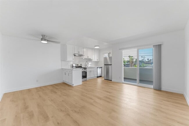 Photo - 604 W G St Apartment