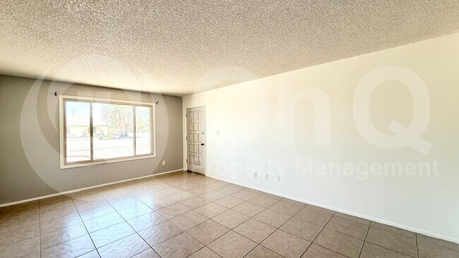 Building Photo - 2006 E Duke Dr