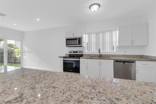 Foto del edificio - 2176 NW 64th St