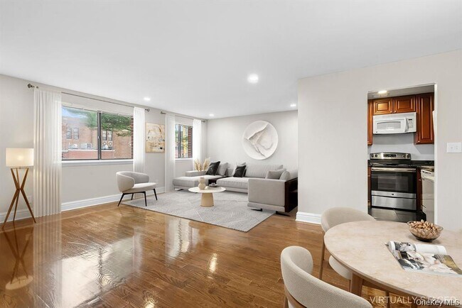 Foto del edificio - 140 McGlynn Pl