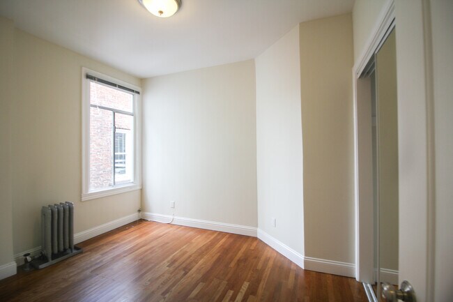 Foto del edificio - 666 O'Farrell St