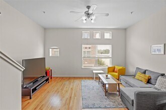 Building Photo - 2710 Hullsmith Dr