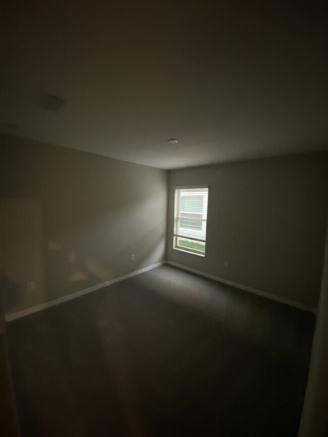 Foto del edificio - "Spacious 4-Bed, 2-Bath Gem with 1936 Sq Ft of Comfort in Riverview, FL!"