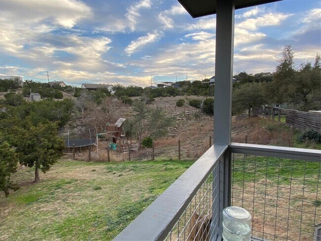 Foto del edificio - 10605 Creekwood Cir
