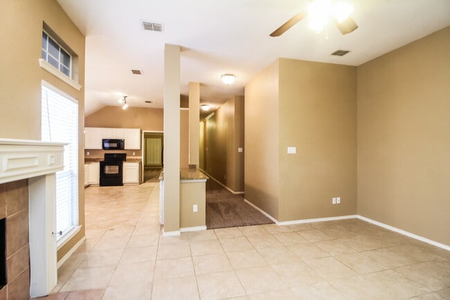 Foto del edificio - 4713 Baton Rouge Blvd
