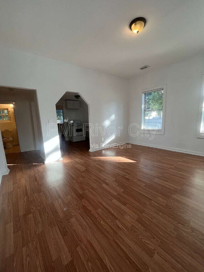 Foto del edificio - 2581 Orion St