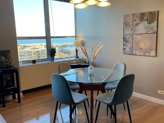 Building Photo - 655 W Irving Park Rd