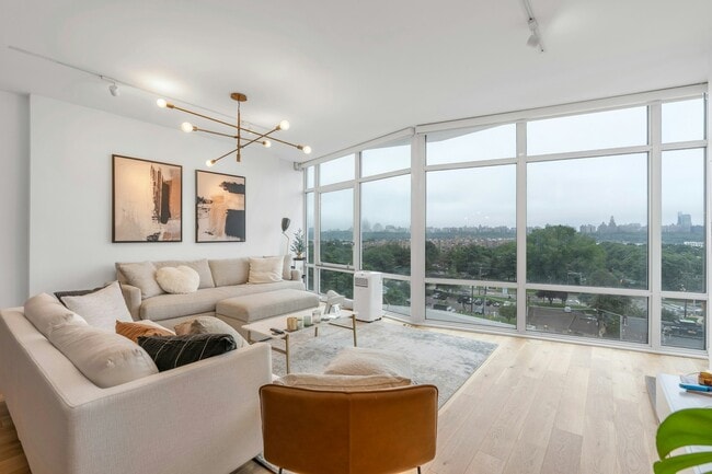 Foto del edificio - 100 Thompson Ln