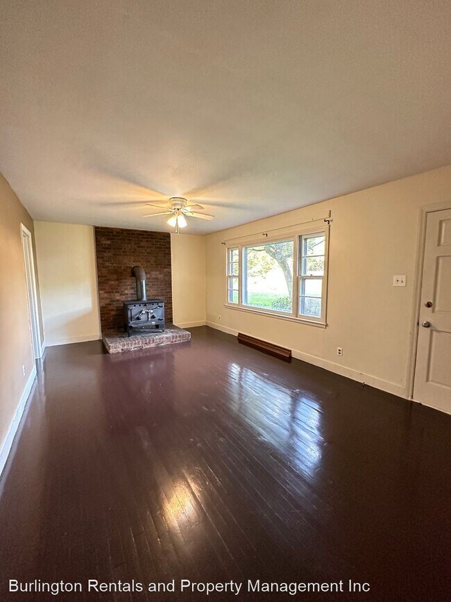 Building Photo - 3 br, 1 bath House - 511 Mattress Factory Rd
