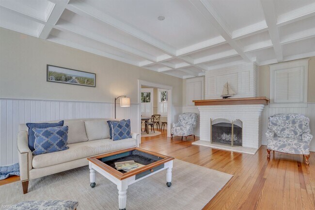 Building Photo - 4 br, 3 bath House - 2020 Walthour Rd