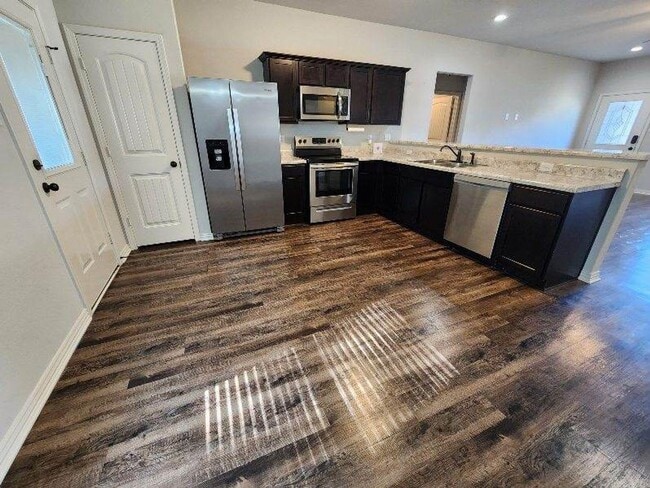 Building Photo - 1618 Lil Larry Dr