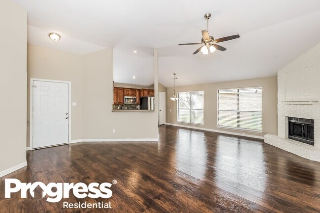 Building Photo - 5310 Yaupon Dr