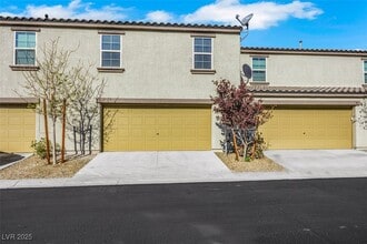 Building Photo - 4561 Woolcomber St