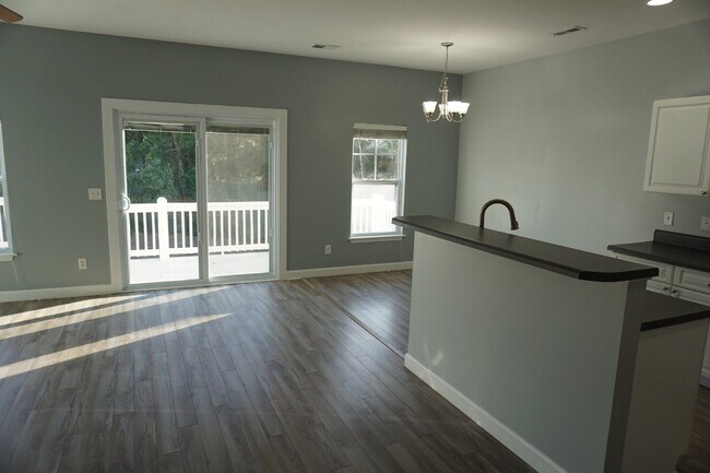 Building Photo - 3BR/2.5BA in Coral Ridge The Villas minute...