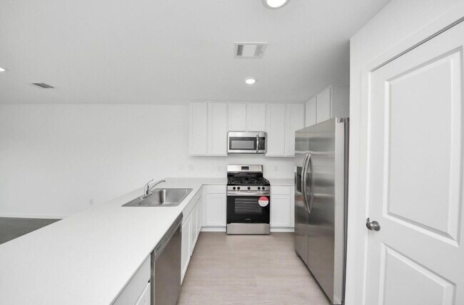 Building Photo - 27438 Sweetwater Bay Dr