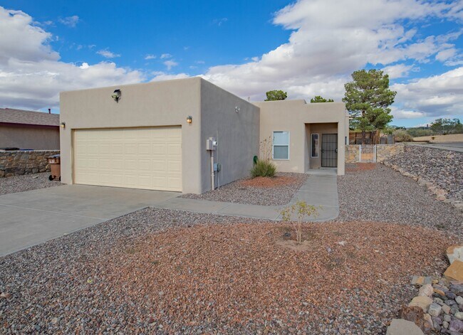 Building Photo - 2656 Bearcat Dr