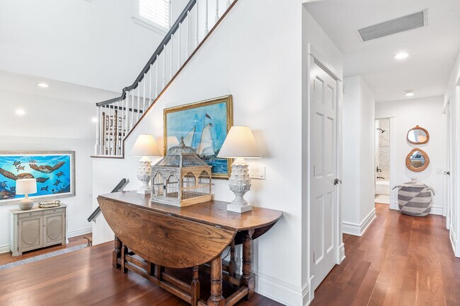 Foto del edificio - 573 Buttonwood Bay Dr