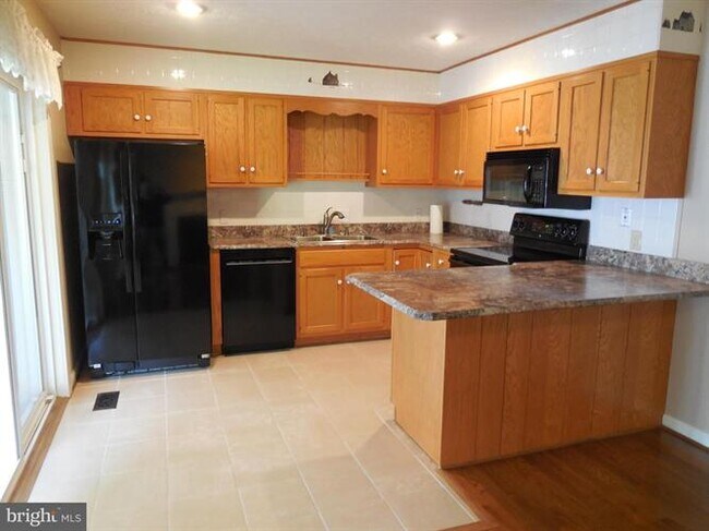 Building Photo - 1124 Orchard Hill Dr