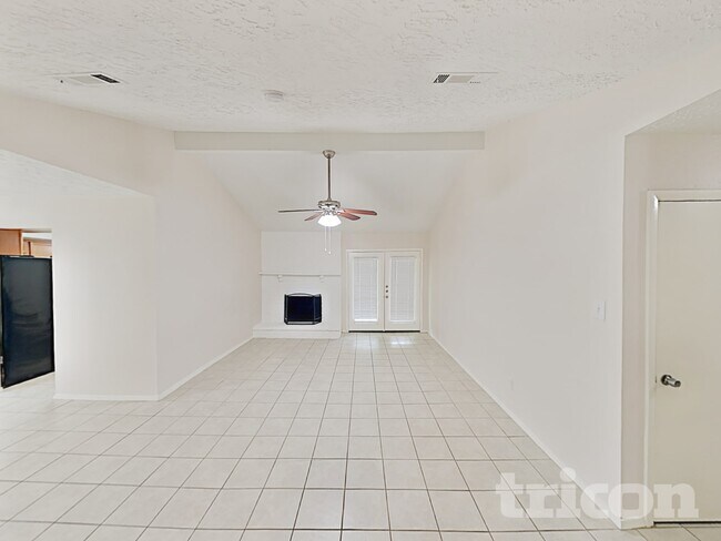 Building Photo - 8510 Sorrel Dr