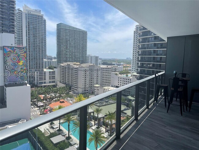 Building Photo - 801 S Miami Ave