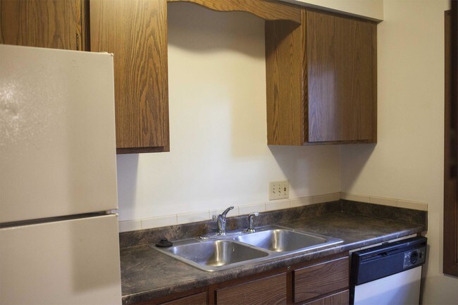 Building Photo - 1414-1416 Gurley Cir