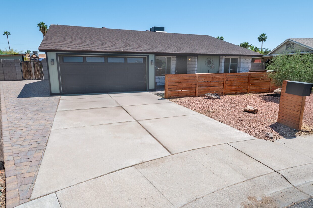 Foto principal - 4625 E Park St
