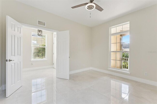 Foto del edificio - 6615 Helmsley Cir