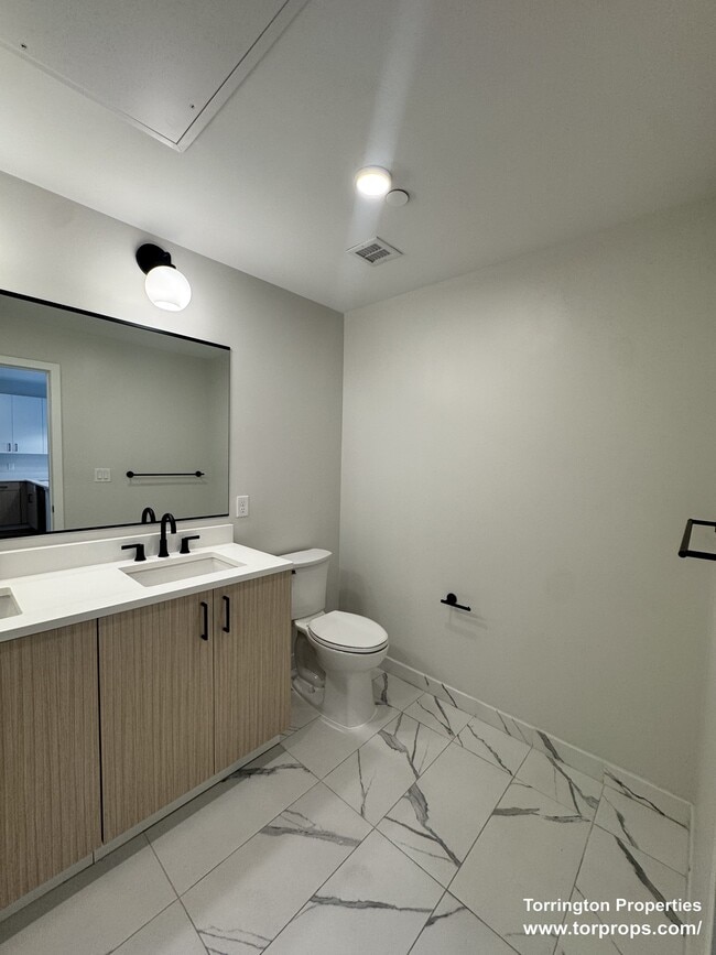 Building Photo - 289 Walk Hill St