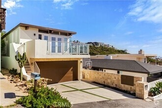 Building Photo - 1024 Noria St