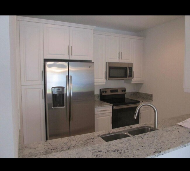 Building Photo - 5780 Monterra Club Dr