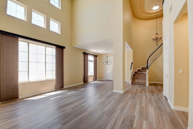 Building Photo - Rhodes Ranch Luxury Home with Pool