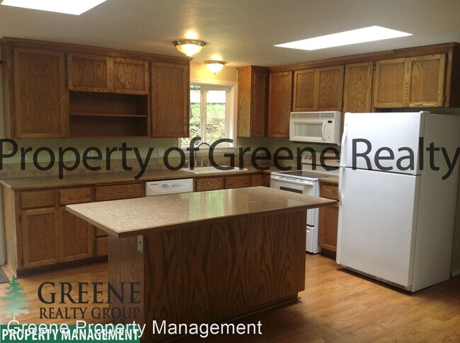 Building Photo - 7945 Holiday Valley Ct NW