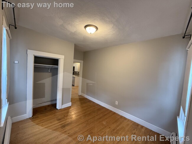 Foto del edificio - 150 Fifth St Unit #2