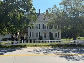 Building Photo - 323 Main St