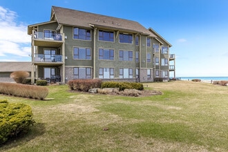 Building Photo - 550 Mariners Way