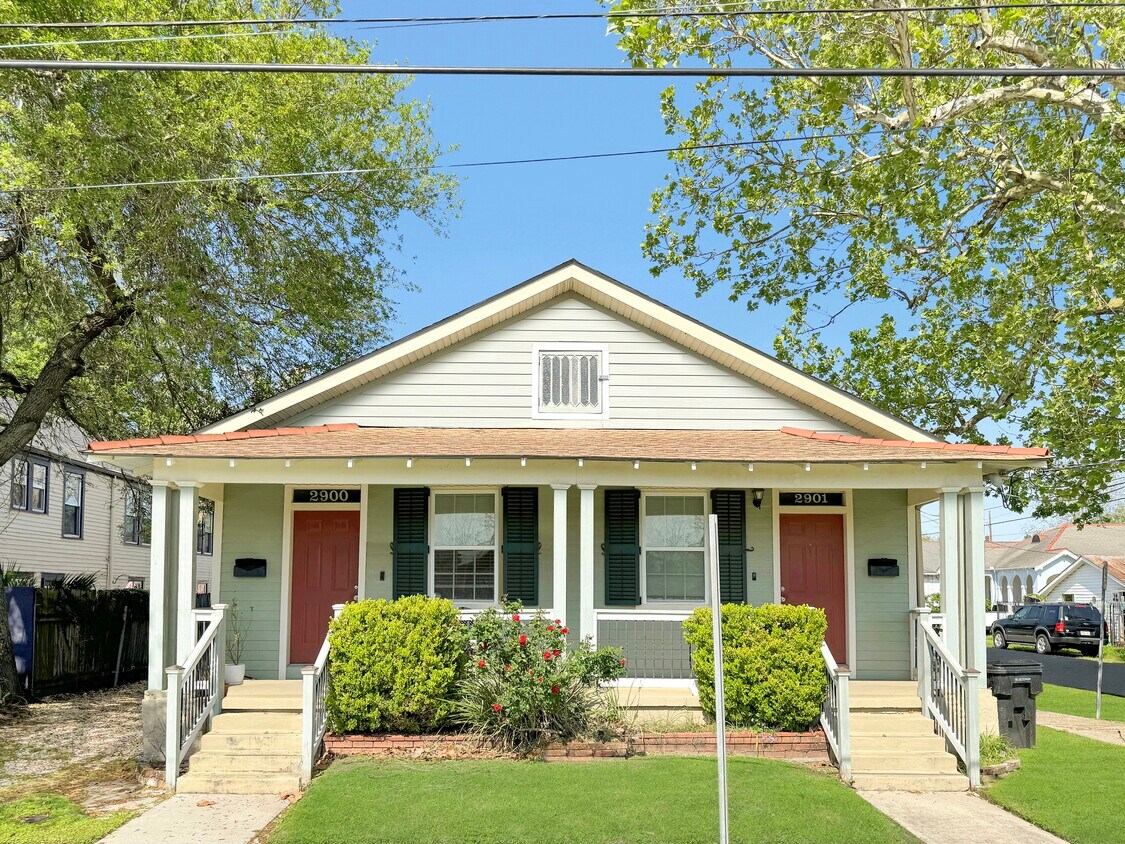 Primary Photo - 2901 Castiglione St
