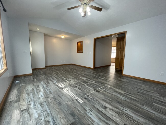 Living Area - 1195 W Hall St