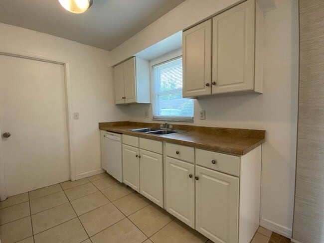 Building Photo - 1125 Loblolly Ln