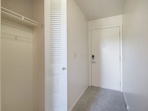 Building Photo - Gull Prairie/Gull Run Apartments and Townhomes