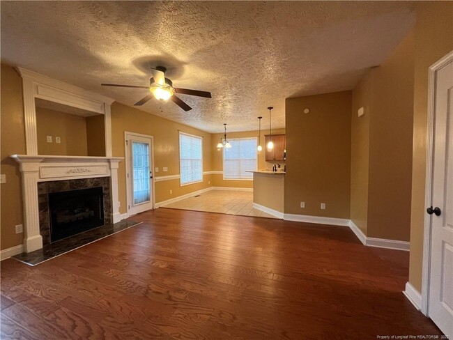 Building Photo - 33 Eastwood Ct
