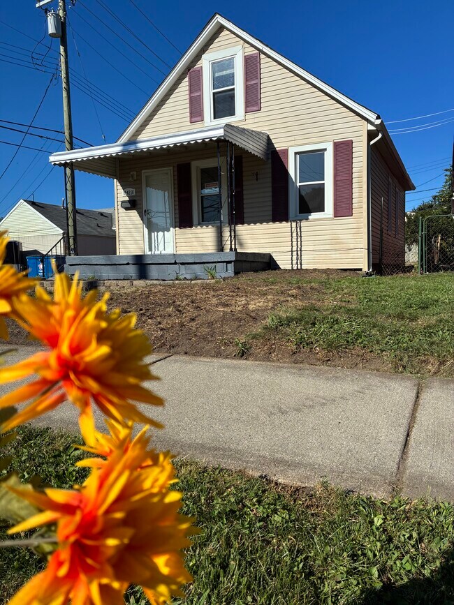 Foto del edificio - 24231 Lambrecht Ave