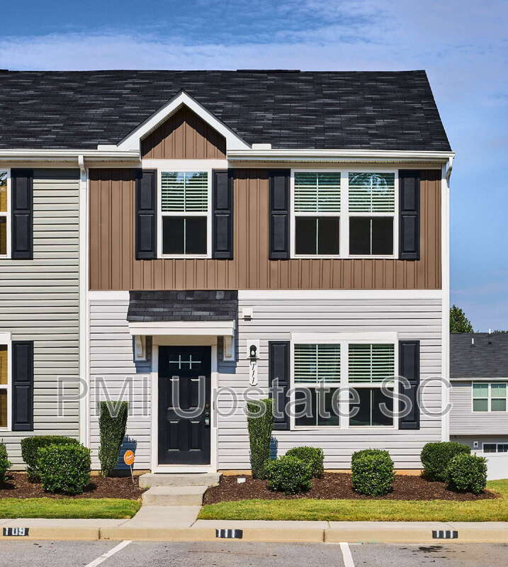 Foto principal - 111 Fernside Ct