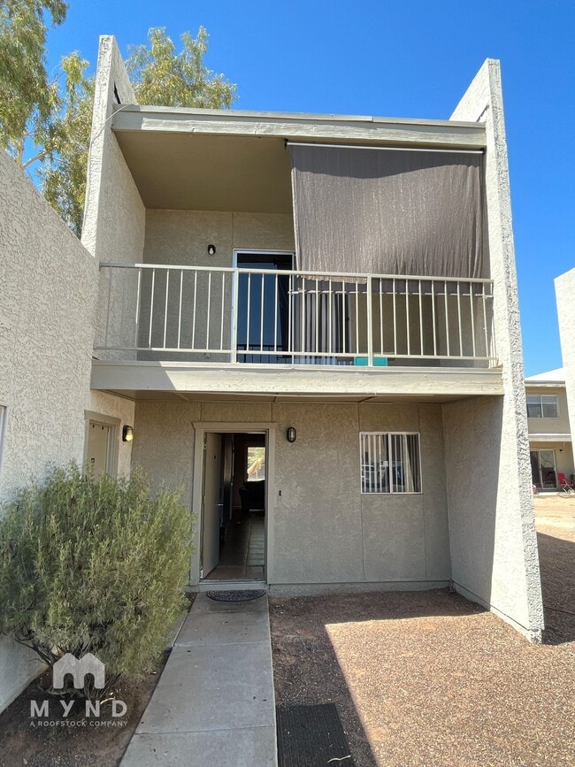 Building Photo - 2828 E Tierra Buena Ln