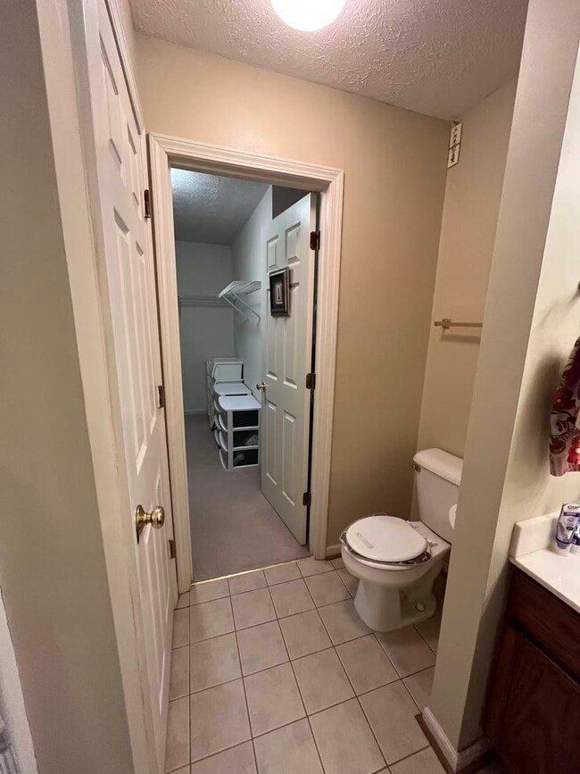 Foto del edificio - 3626 White Pine Dr