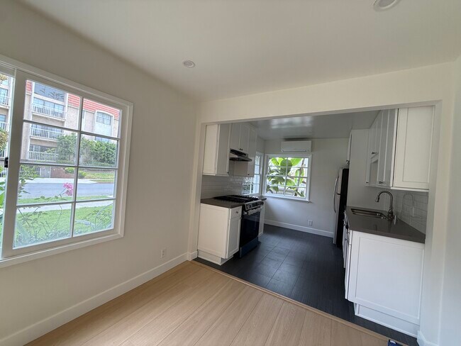 Foto 2 - 3563 Keystone Ave